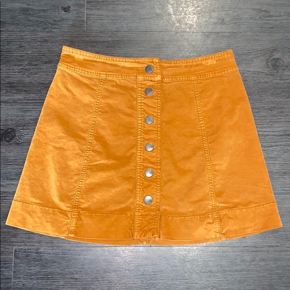 Madewell Dresses & Skirts - Madewell corduroy skirt